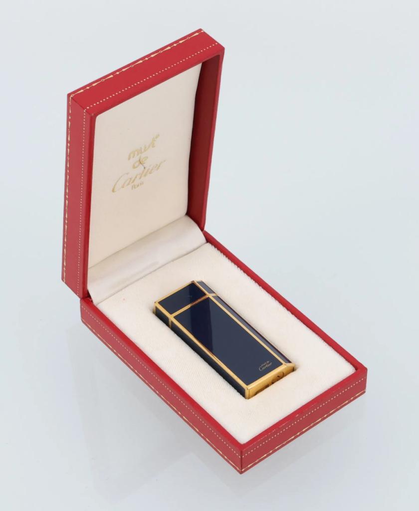 Expertise Must de CARTIER Briquet en laque bleu nuit dans sa boîte - Artemis Estimations