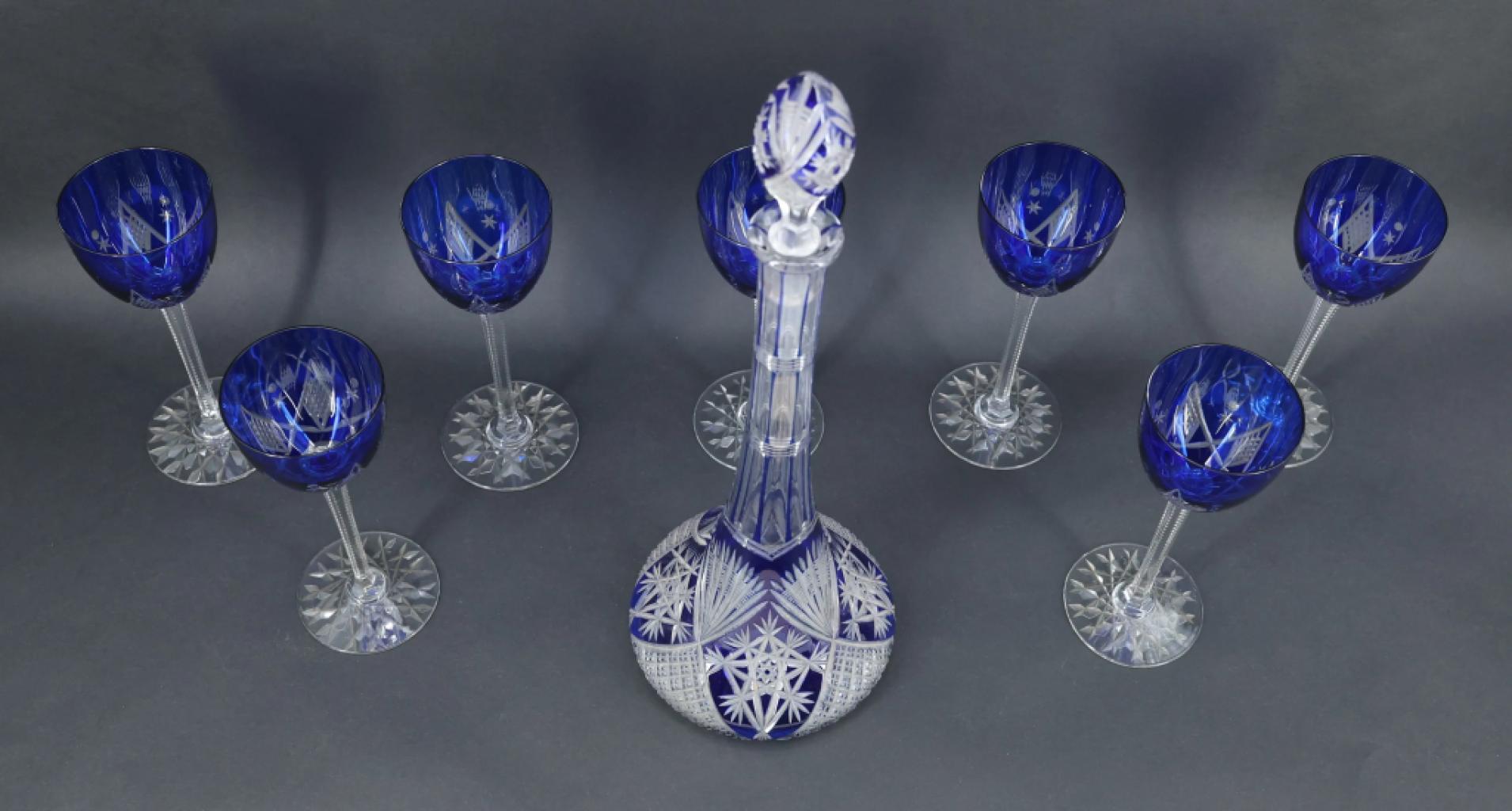 Expertise Attribué à la Maison BACCARAT -  Partie de service de six verres et une carafe en cristal - Artemis Estimations