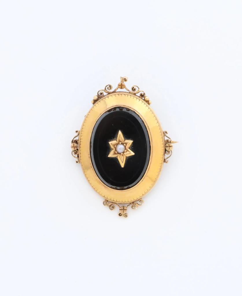 Expertise Broche en or jaune 18 carats - Artemis Estimations