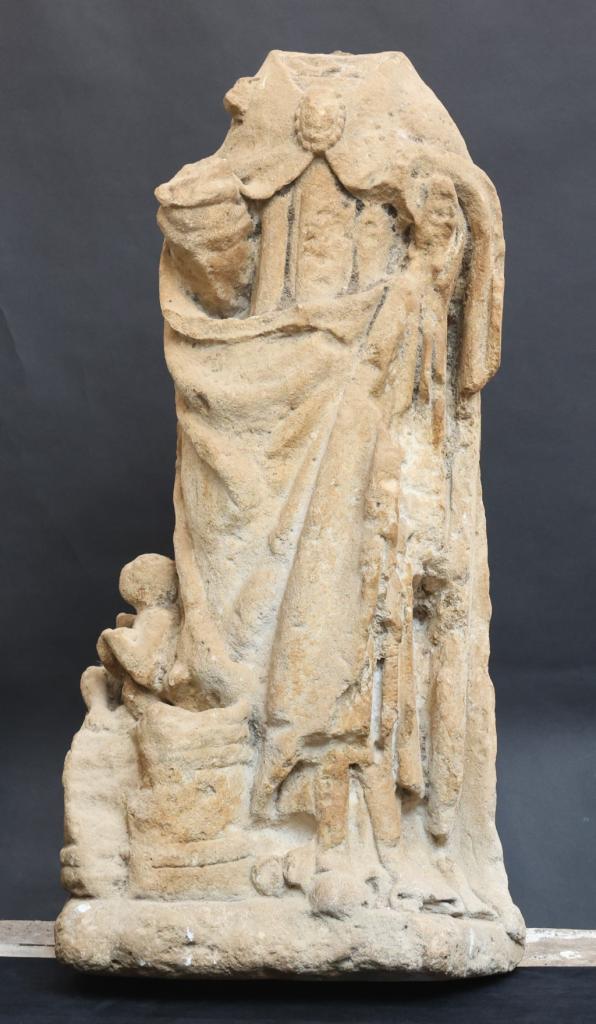 Expertise Saint Evêque en pierre sculptée - Artemis Estimations