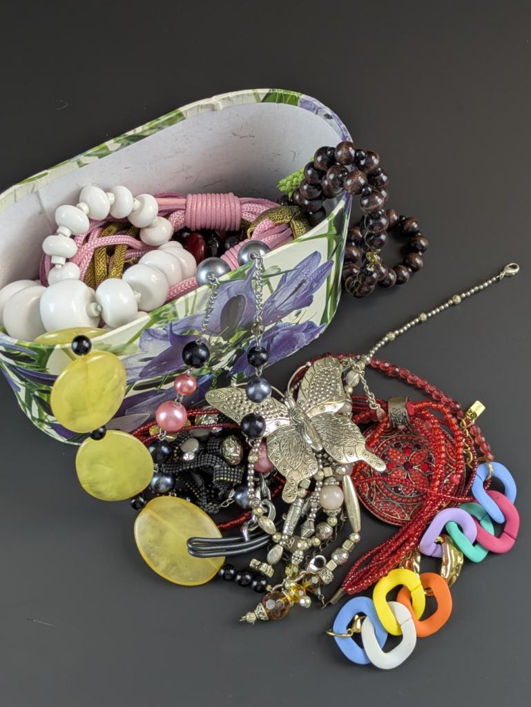 Expertise BIJOUX FANTAISIE - Artemis Estimations