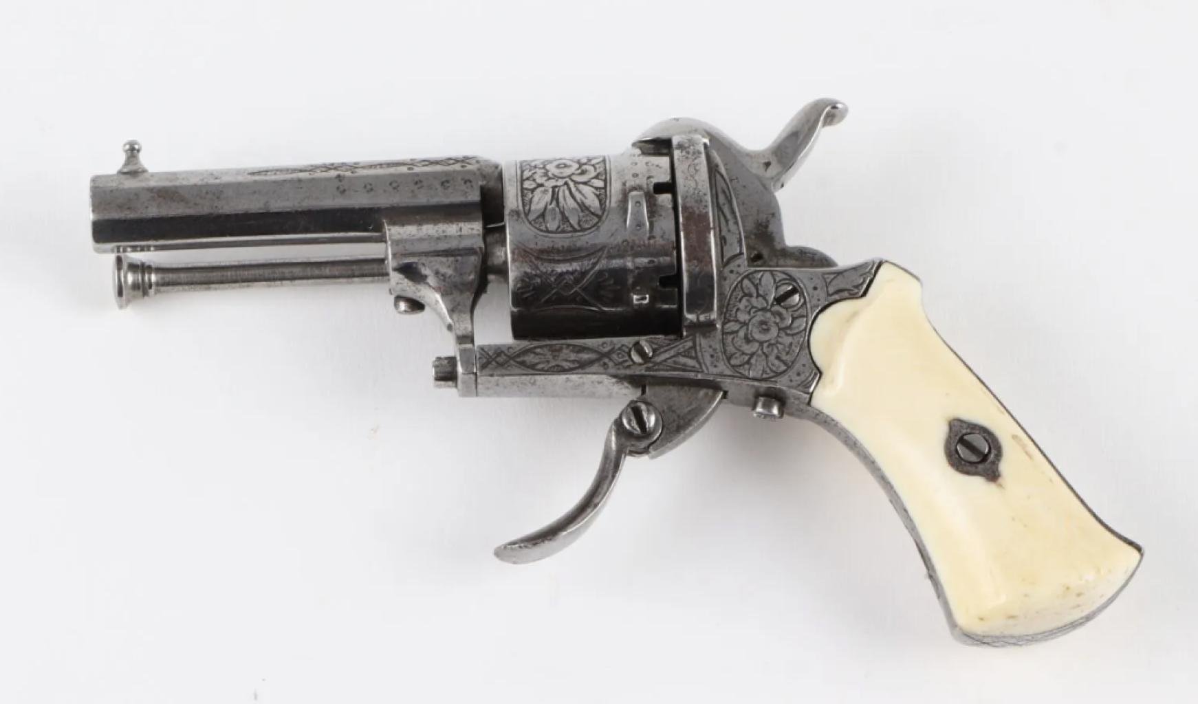 Expertise Pistolet ivoire - Artemis Estimations