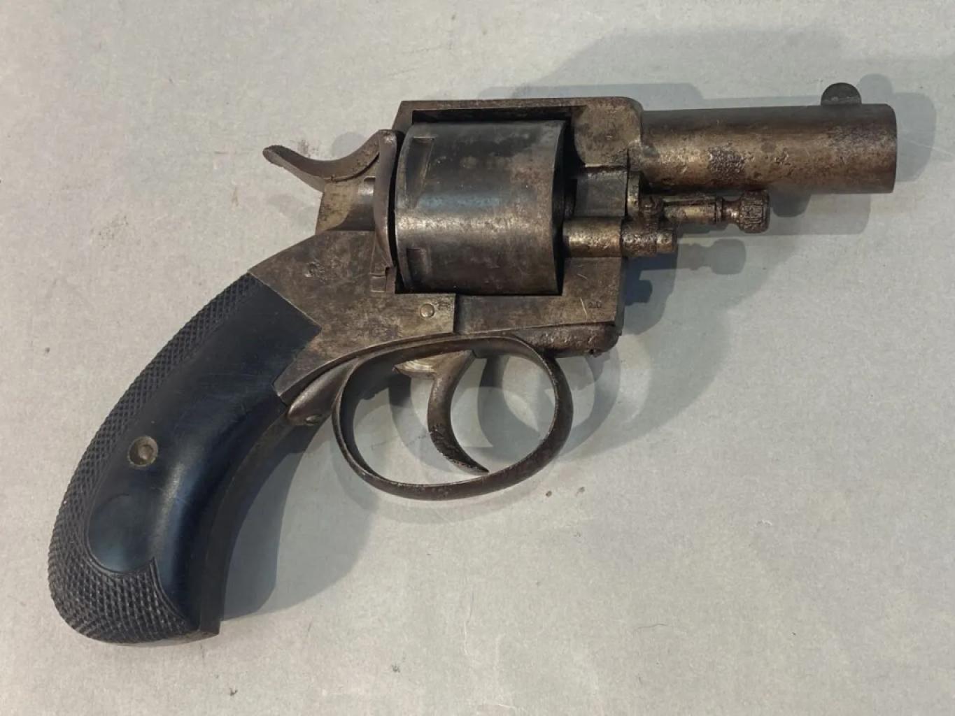 Expertise Revolver Bulldog - Artemis Estimations