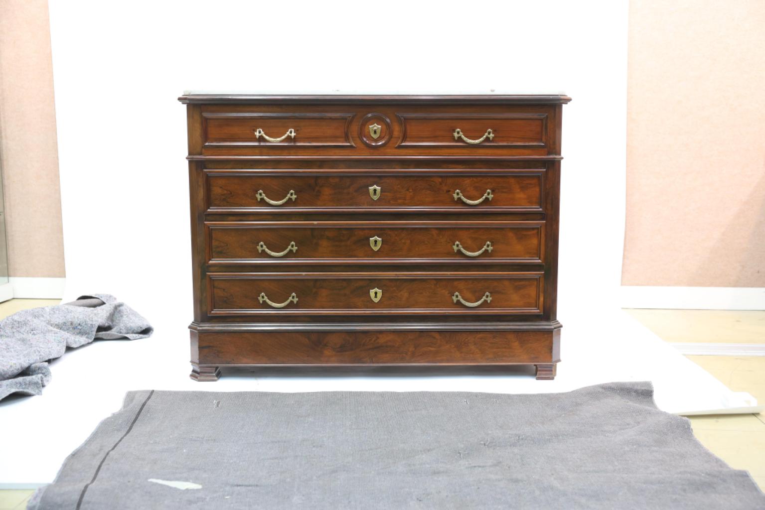 Expertise Commode de forme rectangulaire - Artemis Estimations