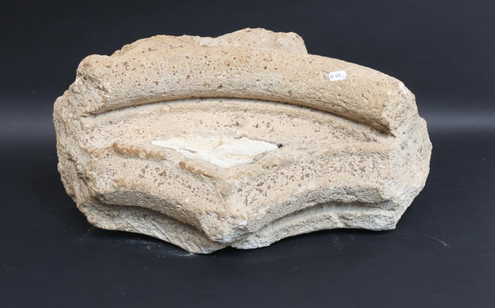 Expertise Arcature en pierre sculptée - Artemis Estimations