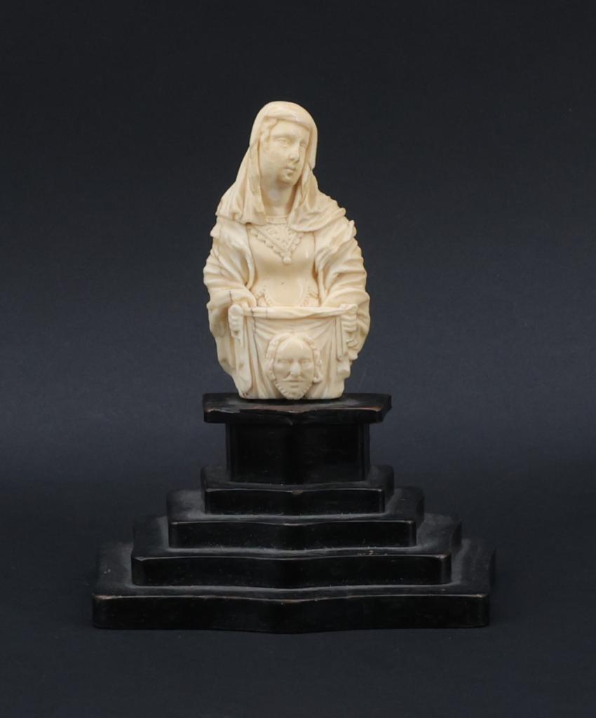 Expertise Sainte Véronique, sujet en ivoire de morse - Artemis Estimations